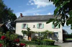 Location G&icirc;tes de france Gite 3 &eacute;pis La Treille Location du g&icirc;te de Leycuras est une habitation du d&eacute;but du XX &egrave;me si&egrave;cle, location possible toute l'ann&eacute;e